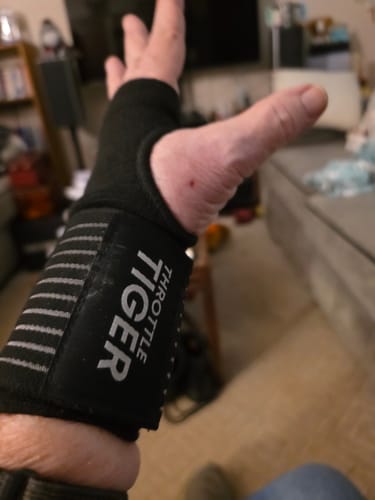 Customer photo review of Motorcycle Wrist Support - Ride Without Wrist Pain