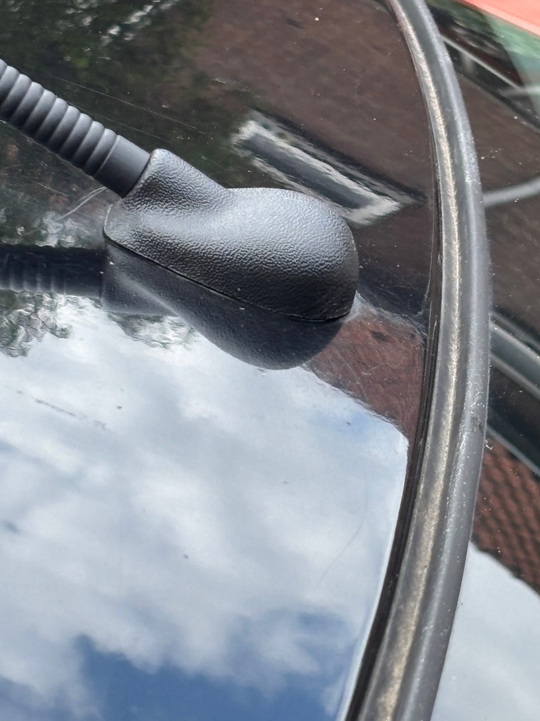 Customer photo review of GPS Aerial Base Cover - MK2/2.5 Focus & Mk3/4 Mondeo