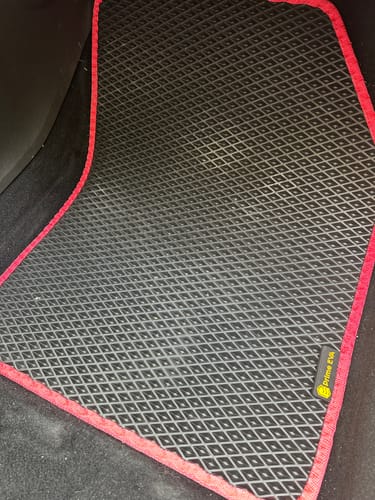 Customer photo review of Auto Fußmatten nach Maß - Komplettset