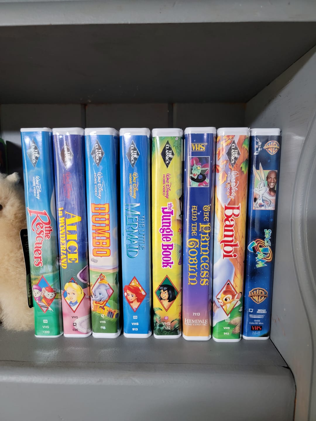 Customer photo review of Replacement VHS White Clamshell Case