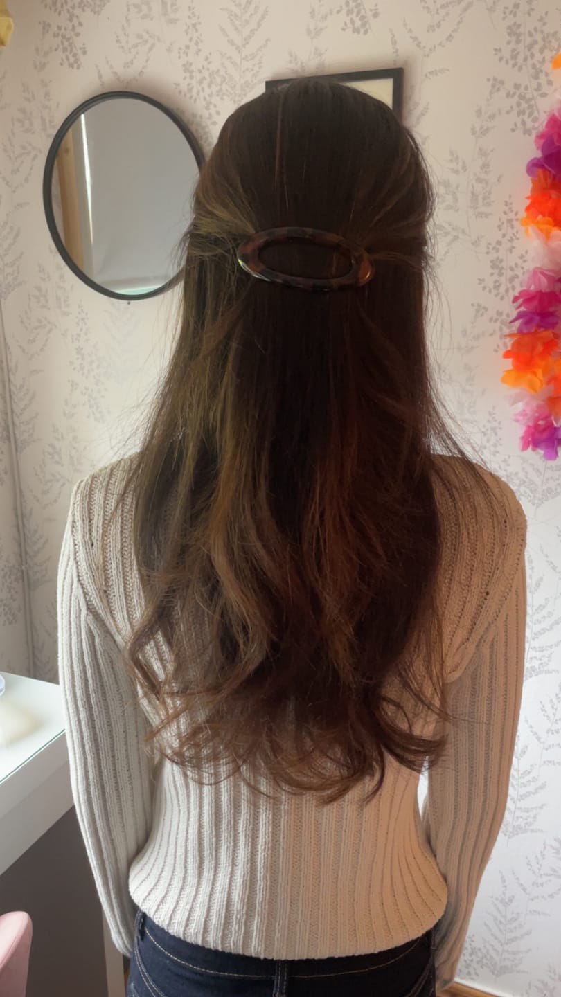 Customer photo review of Frida  - Hair Clip