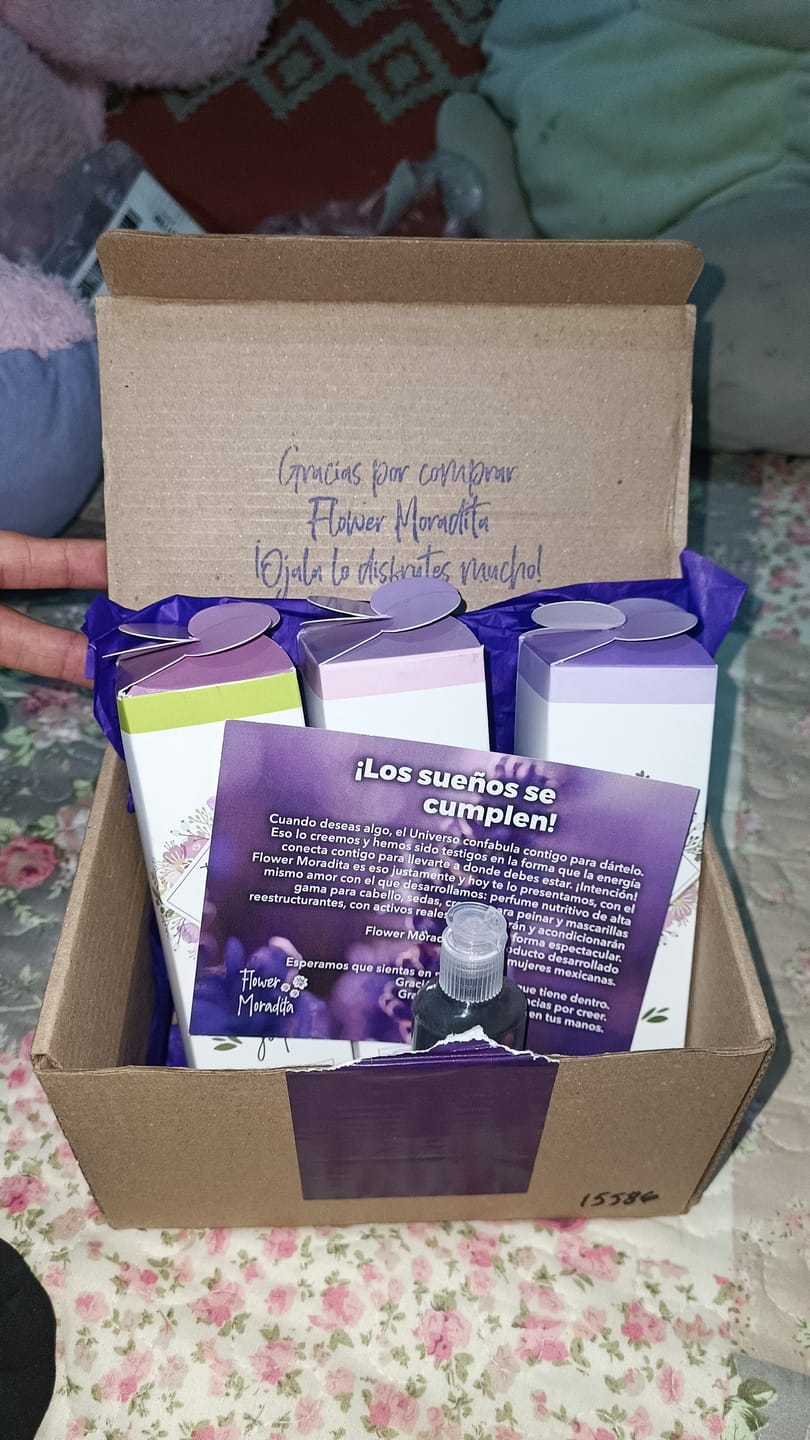 Customer photo review of Kit 3 Perfumes Para Cabello Flower Moradita Girly