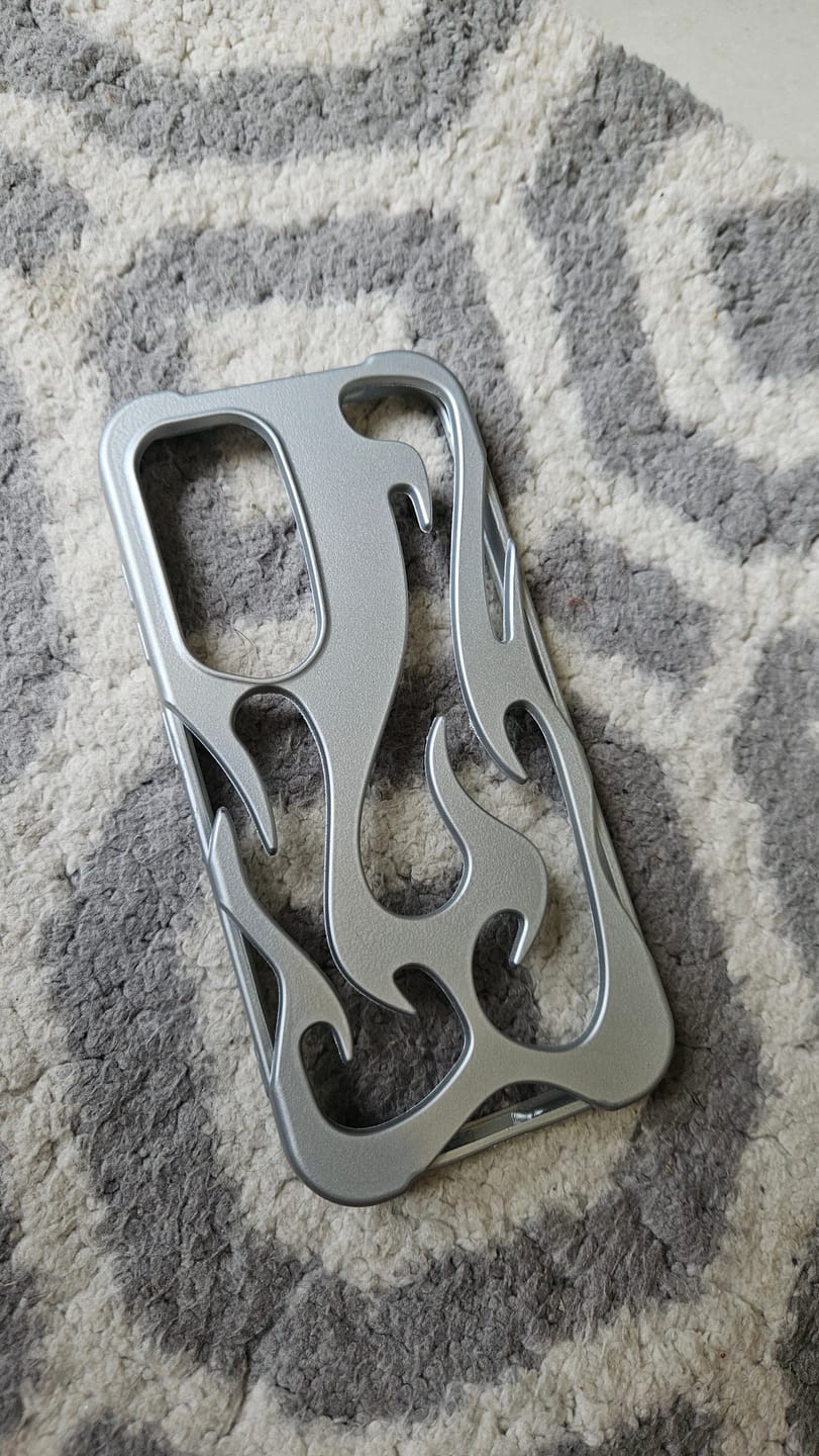 Customer photo review of 3D Flame Hollow Matte Black Silver Electroplated Samsung S & A Series Soft Case