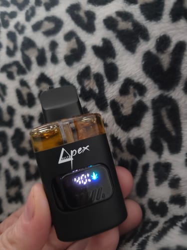 Customer photo review of Dual Chamber Disposable Vape 6G. Delta 9 - HAWAIIAN HAZE - KING LOUIS