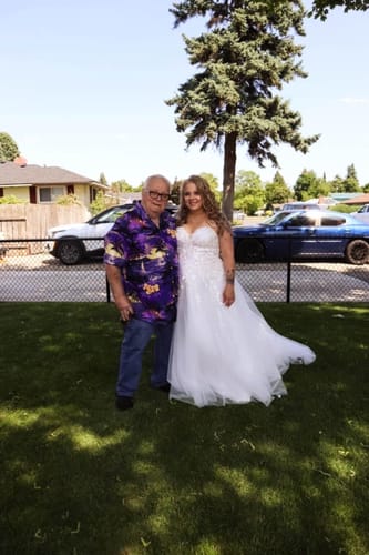 Customer photo review of Sleeveless A-Line Sweetheart Appliques Tulle Wedding Dress