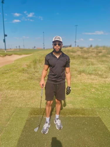 Customer photo review of LOUISIANA SNAPBACK - OFF WHITE EDITION