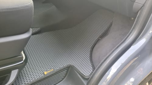 Customer photo review of Fußmatten für Van - Vorne