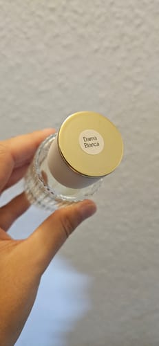 Customer photo review of La Dama Blanche