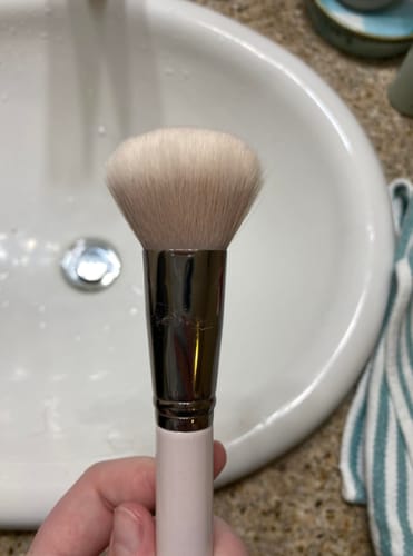 Customer photo review of ✨ Limpiador Automático de Brochas – Secado al Instante