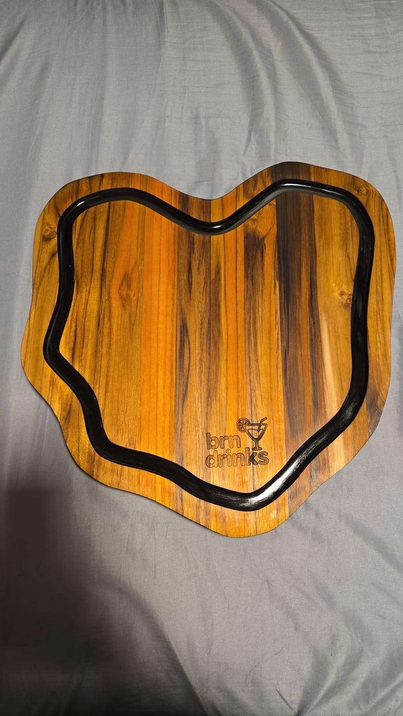 Customer photo review of Tábua de Churrasco Personalizada Rústica Artesanal Origens Black