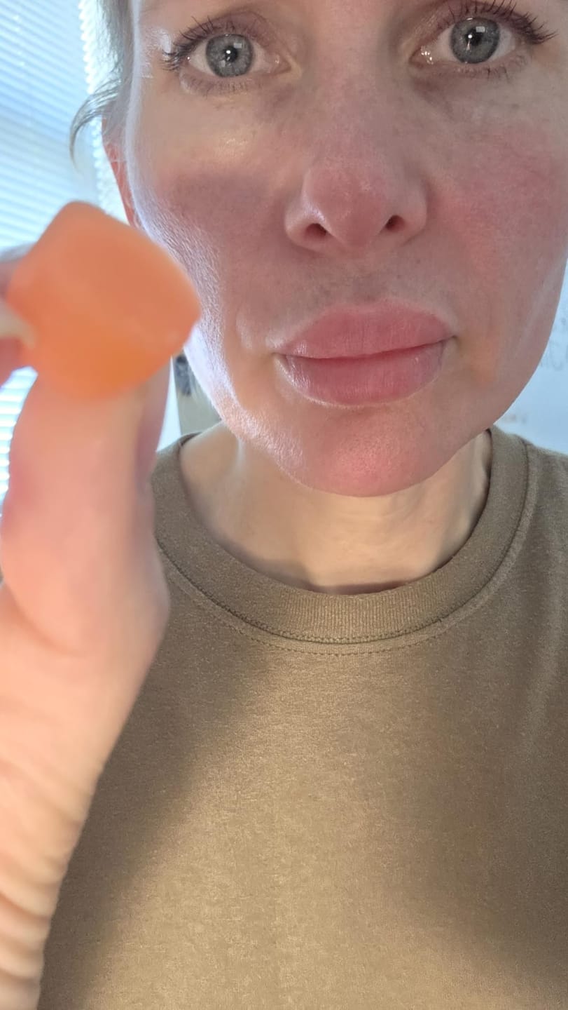 Customer photo review of Pineapple Vaginal Probiotic Gummies - pH Balance & Freshness Support