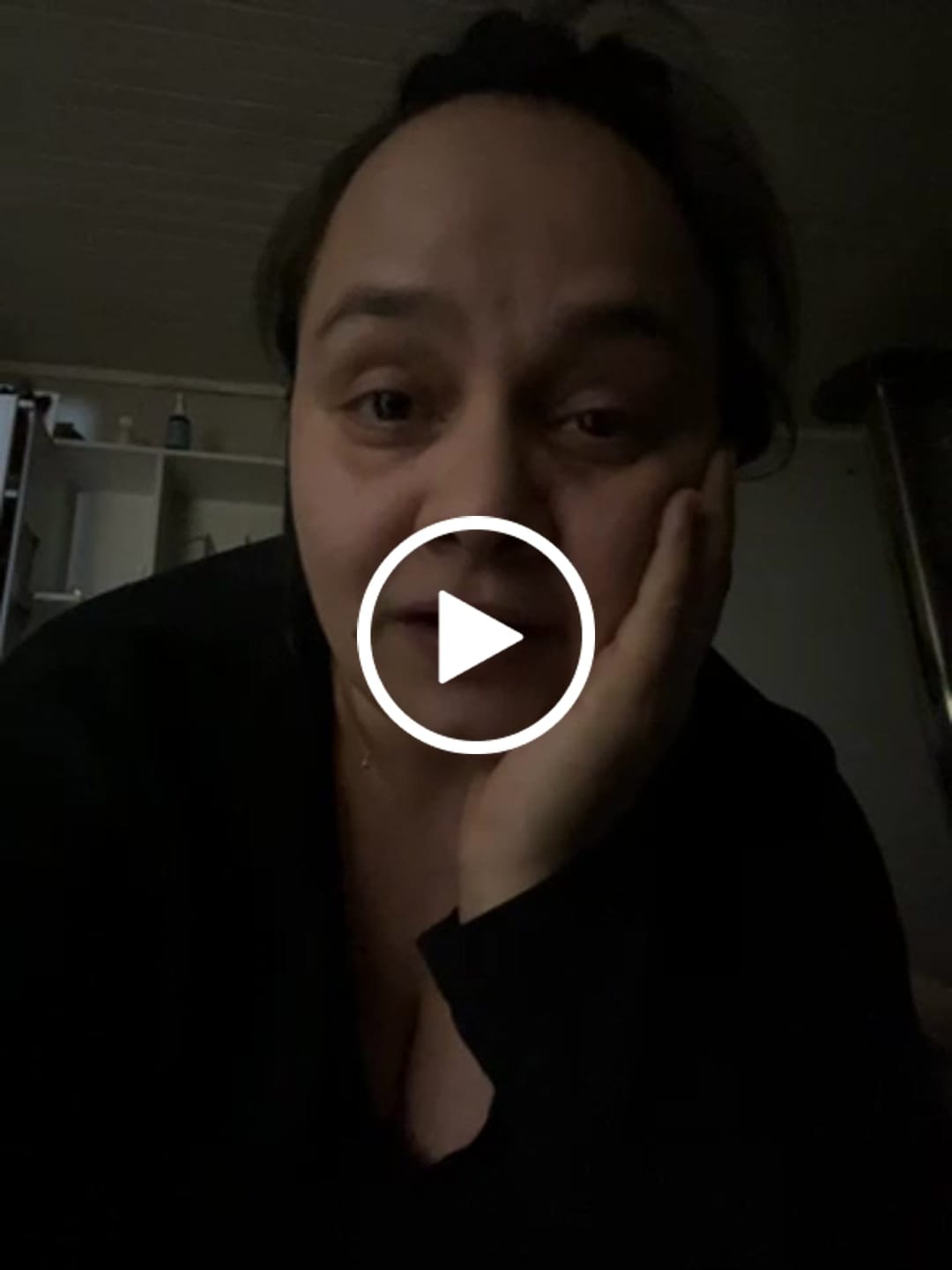 Customer video review of Tableta Viral de Dubái Leche - Pistacho Habibi