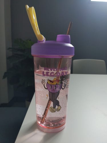 Émilie G. review of Shop Santé - Shaker Jet Set - 800ml image 1 out of 1