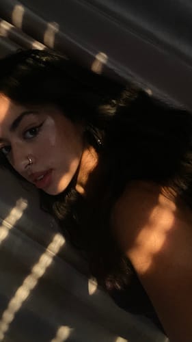 Customer photo review of Faux piercing Stella