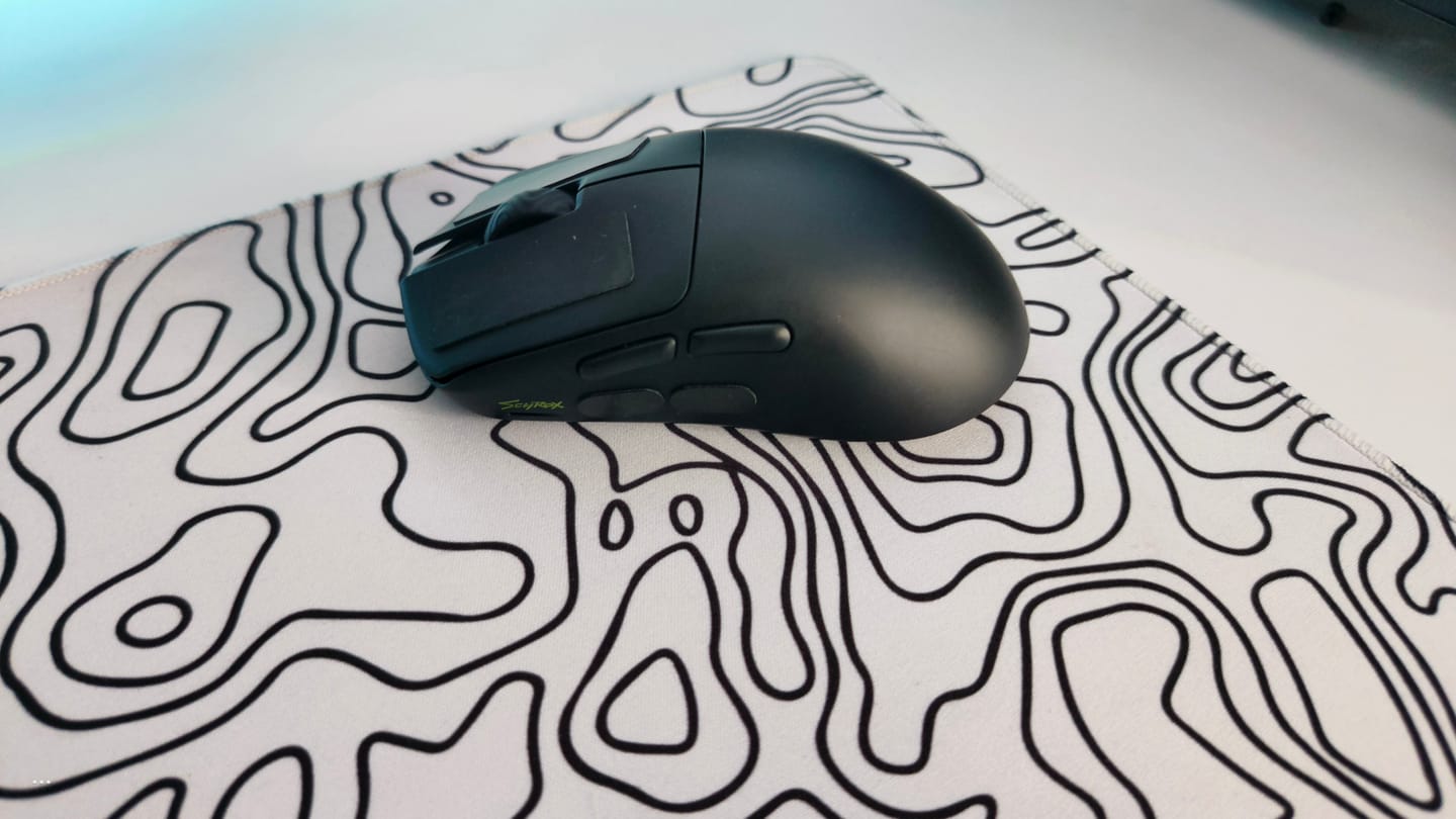 Customer photo review of Scyrox V6 8K Wireless Mouse