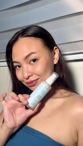 Customer photo review of Stay Fresh Moisturizer Controls Oil and Brightens