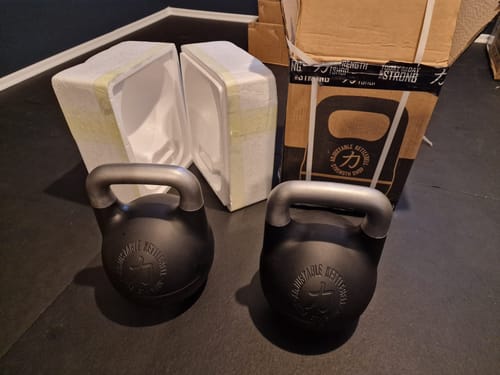Customer photo review of Adjustable Kettlebell 12kg-32kg, Competition Style