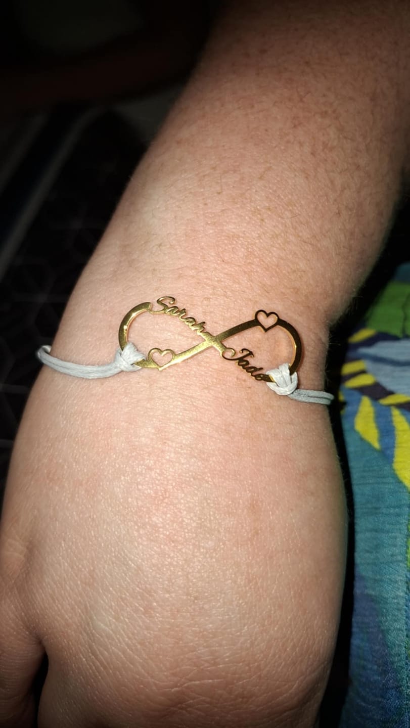Customer photo review of Bracelet avec le signe de l'infini