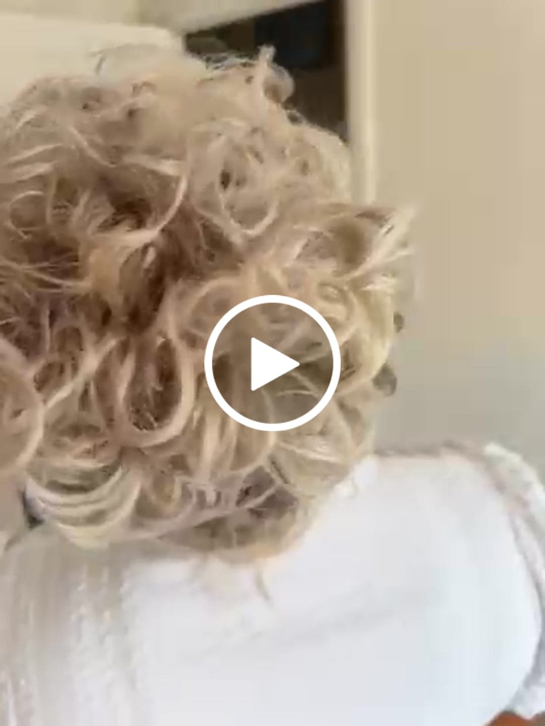 Customer video review of Stranded Curly Hair Messy Bun Scrunchie - Colour #112/600 Luna Sky