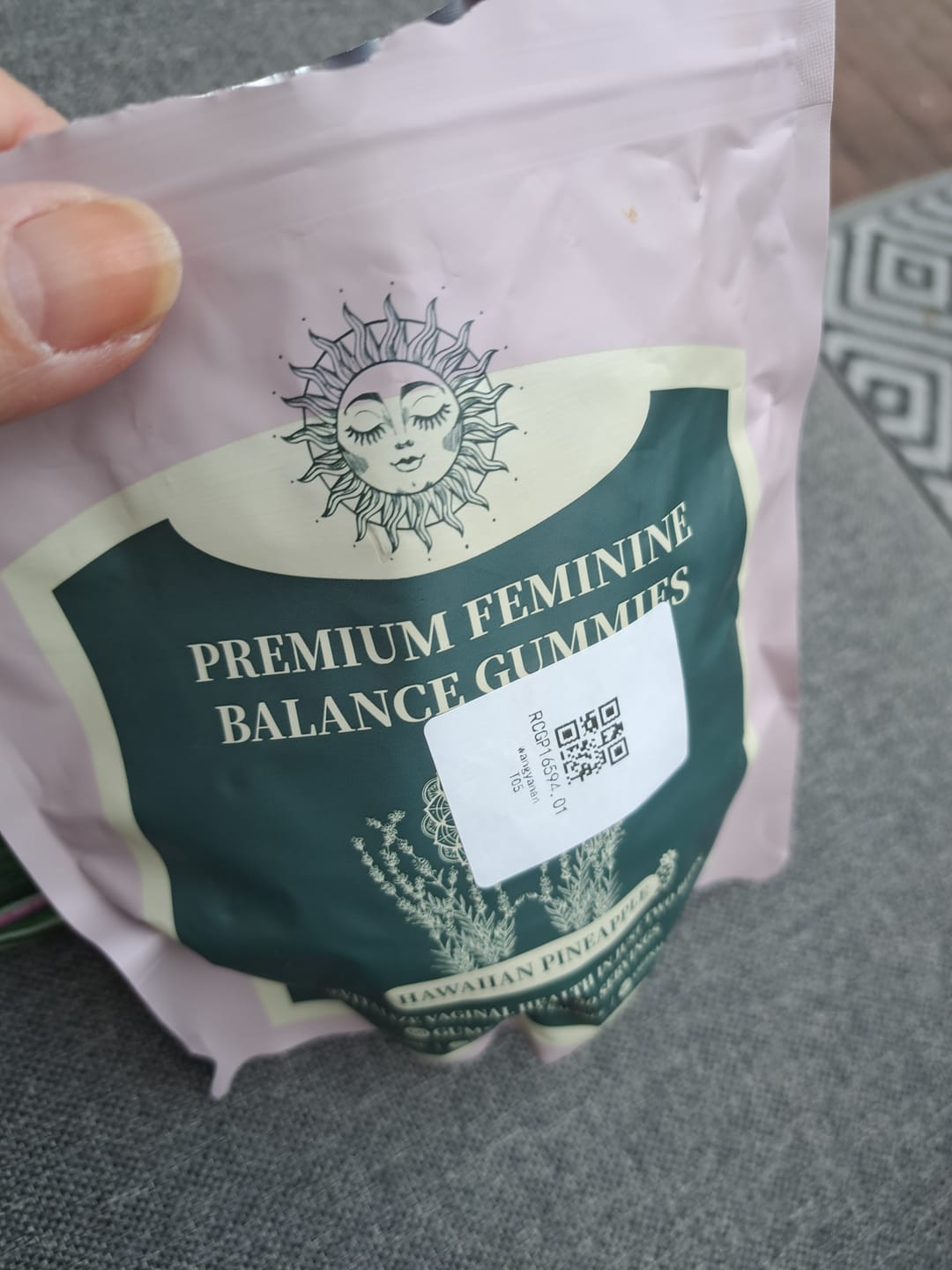 Customer photo review of Pineapple Vaginal Probiotic Gummies - pH Balance & Freshness Support