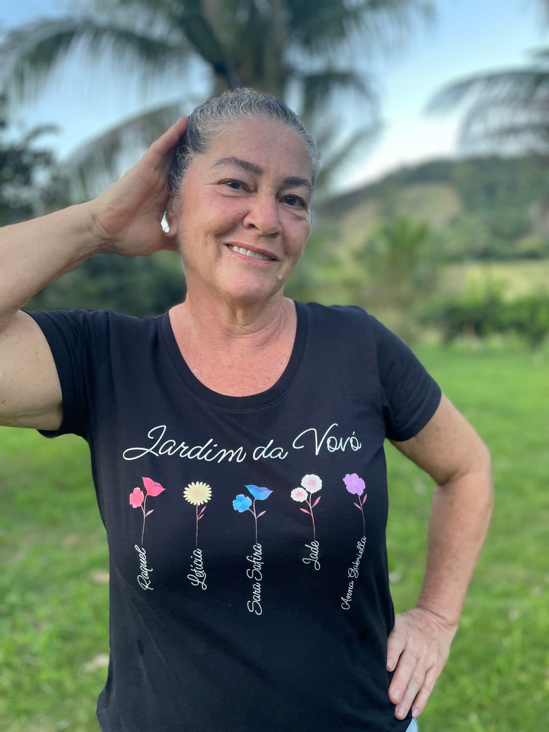 Customer photo review of Camiseta Personalizada Jardim da Vovó - PRETA - Algodão 100%