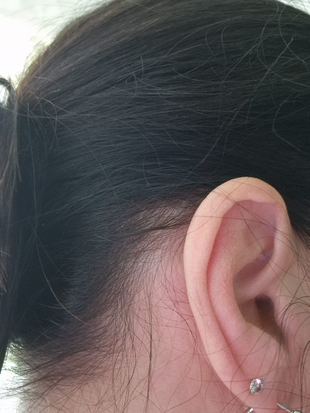 Customer photo review of Bright Diamond Ohrstecker | 18K vergoldet