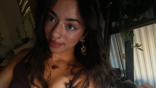 Customer photo review of Faux piercing Stella