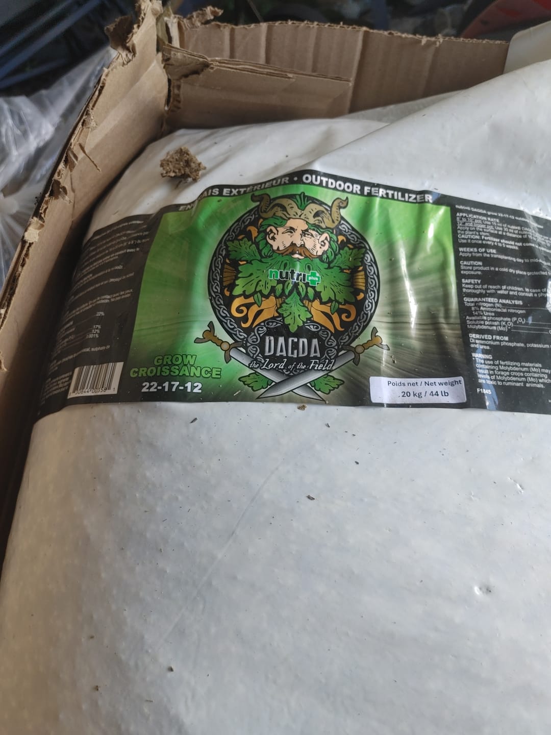 Customer photo review of Nutri+ Dagda Nutrient Grow Outdoor Fertilizer (22-17-12)