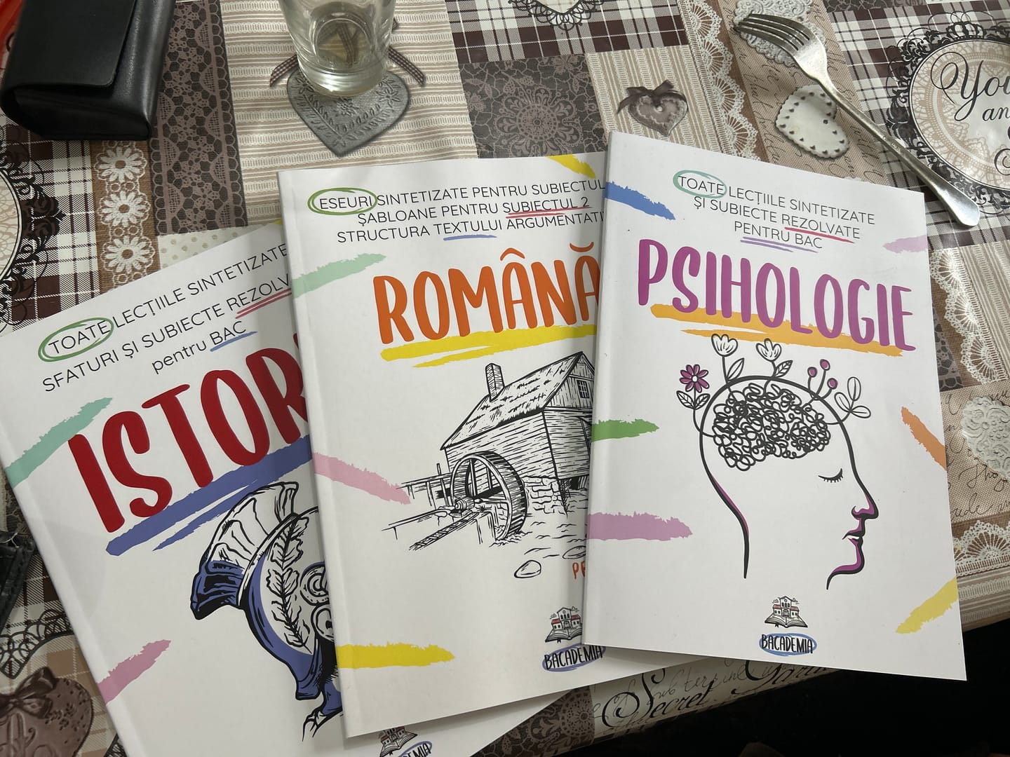 Customer photo review of Pachet Bacalaureat (Română + Istorie + Psihologie) Bacademia