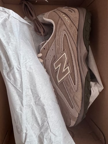Customer photo review of New Balance 204L Mushroom Arid Stone