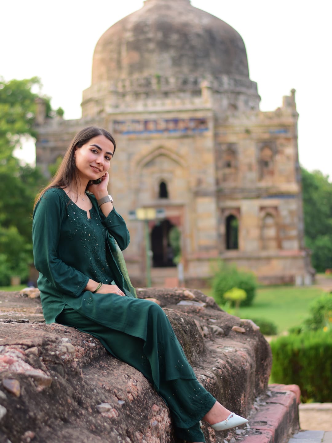 Customer photo review of Bottle Green 2 piece Rayon Mukaish set