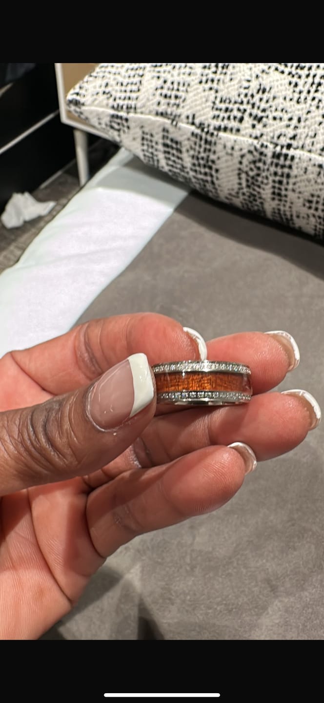 Customer photo review of 8mm - Mens Titanium Wedding Band W/ Koa wood and diamonds