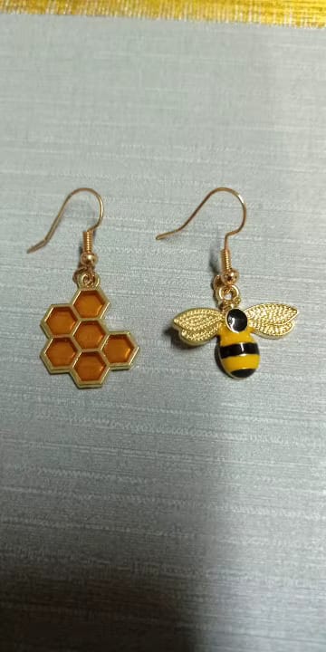 Customer photo review of "Bee & Bloom" Earring Set