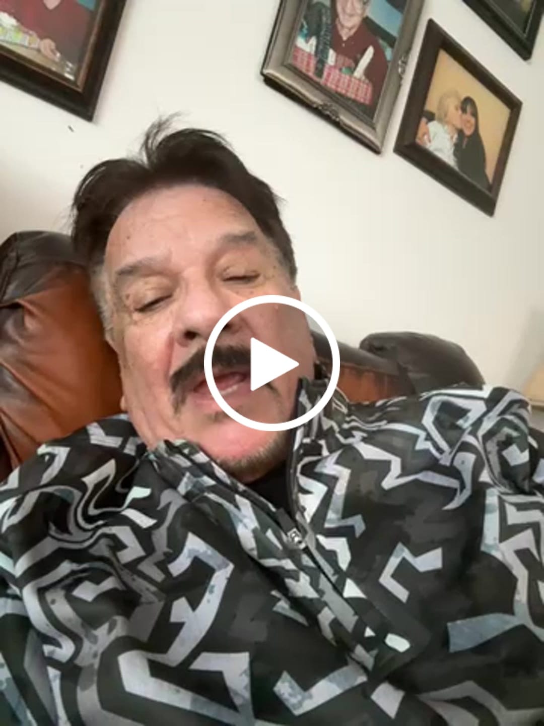 Customer video review of Luxe 1/4 Zip - Sale