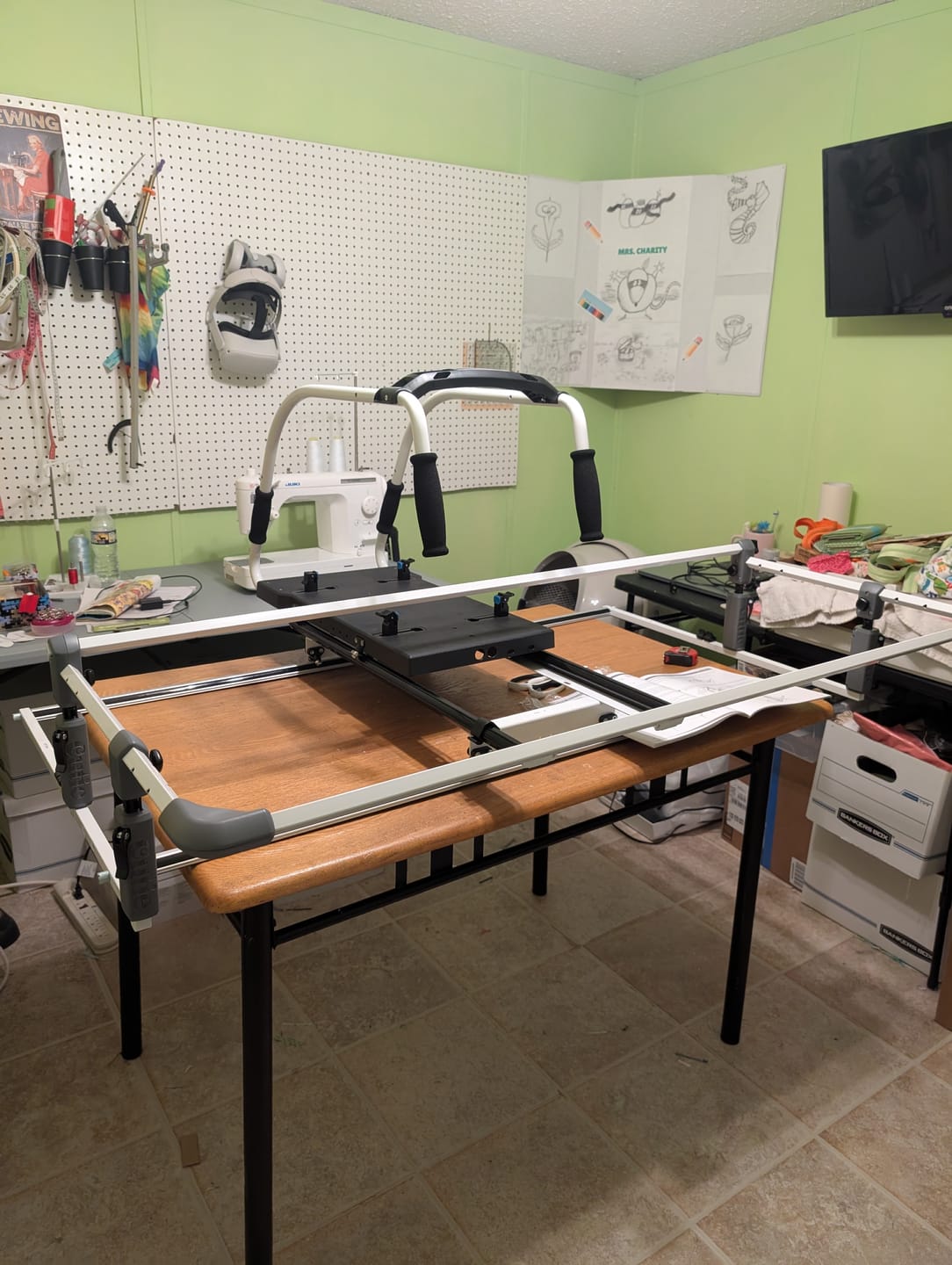 Customer photo review of Cutie Breeze Tabletop Quilting Frame