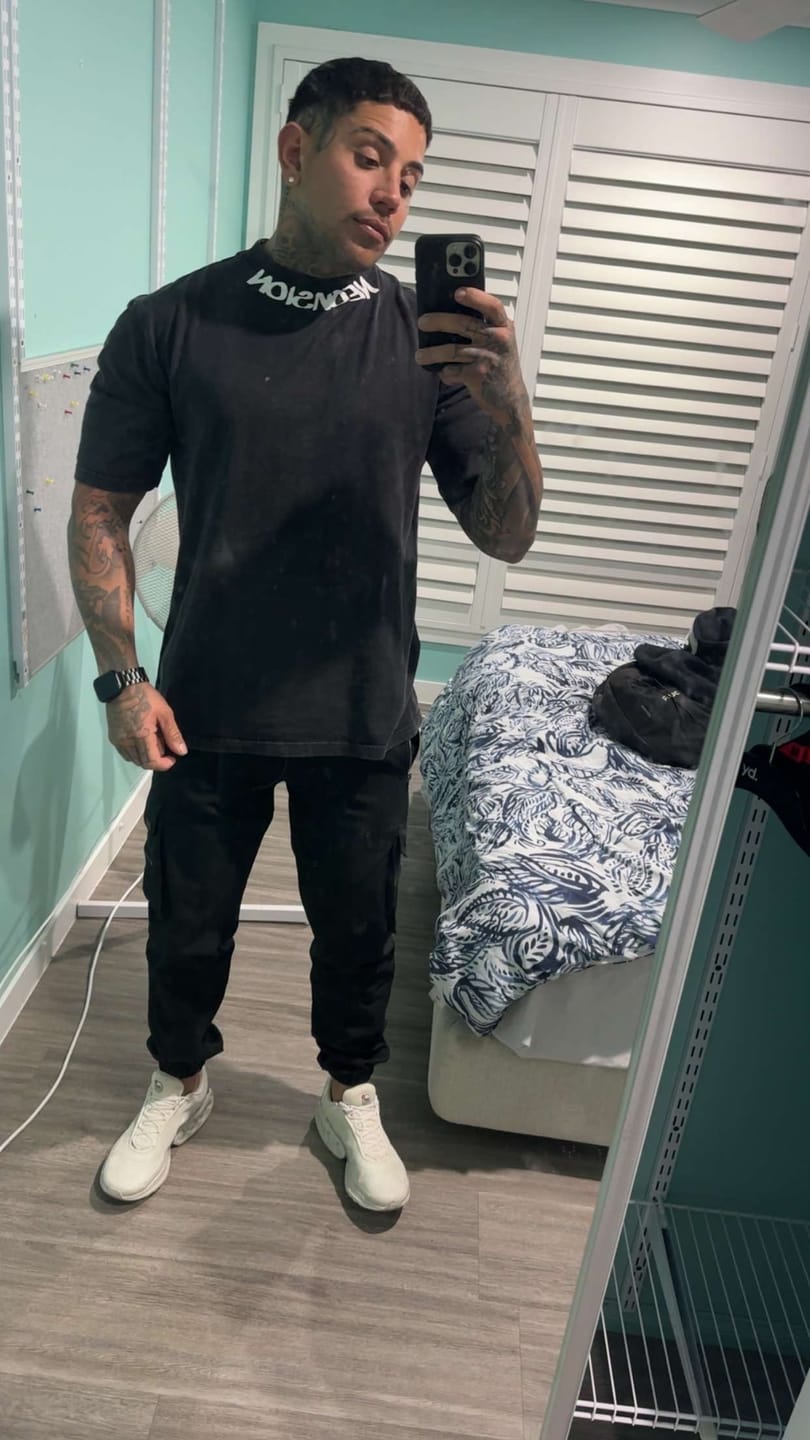 Customer photo review of Black Cargo Pants V2