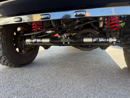 Customer photo review of 2013-2018 Cummins Fox 2.0 Dual Steering Stabilizer (BDS2015DF)