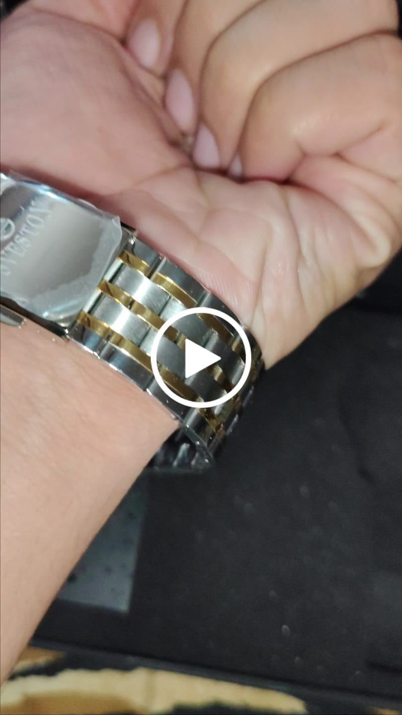 Customer video review of Modicci