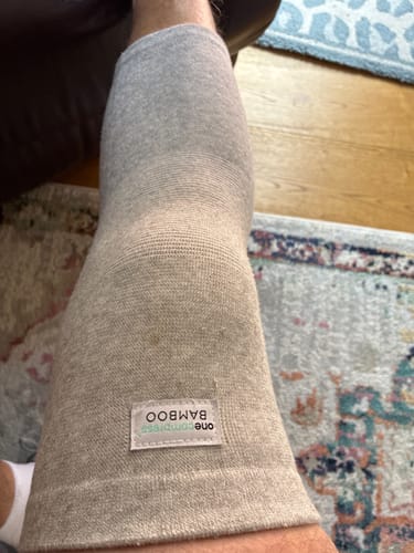 Customer photo review of Premium Bamboo Knee Sleeve (Single)