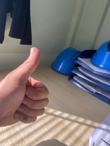 Customer photo review of JNR - Mega Shisha Hookah - 100000 Bouffées - 2% de nicotine - Tete de Chicha Electronique