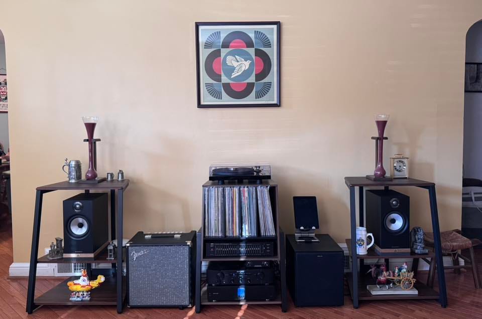 Customer photo review of Eiffel RS05 Record Player Stand