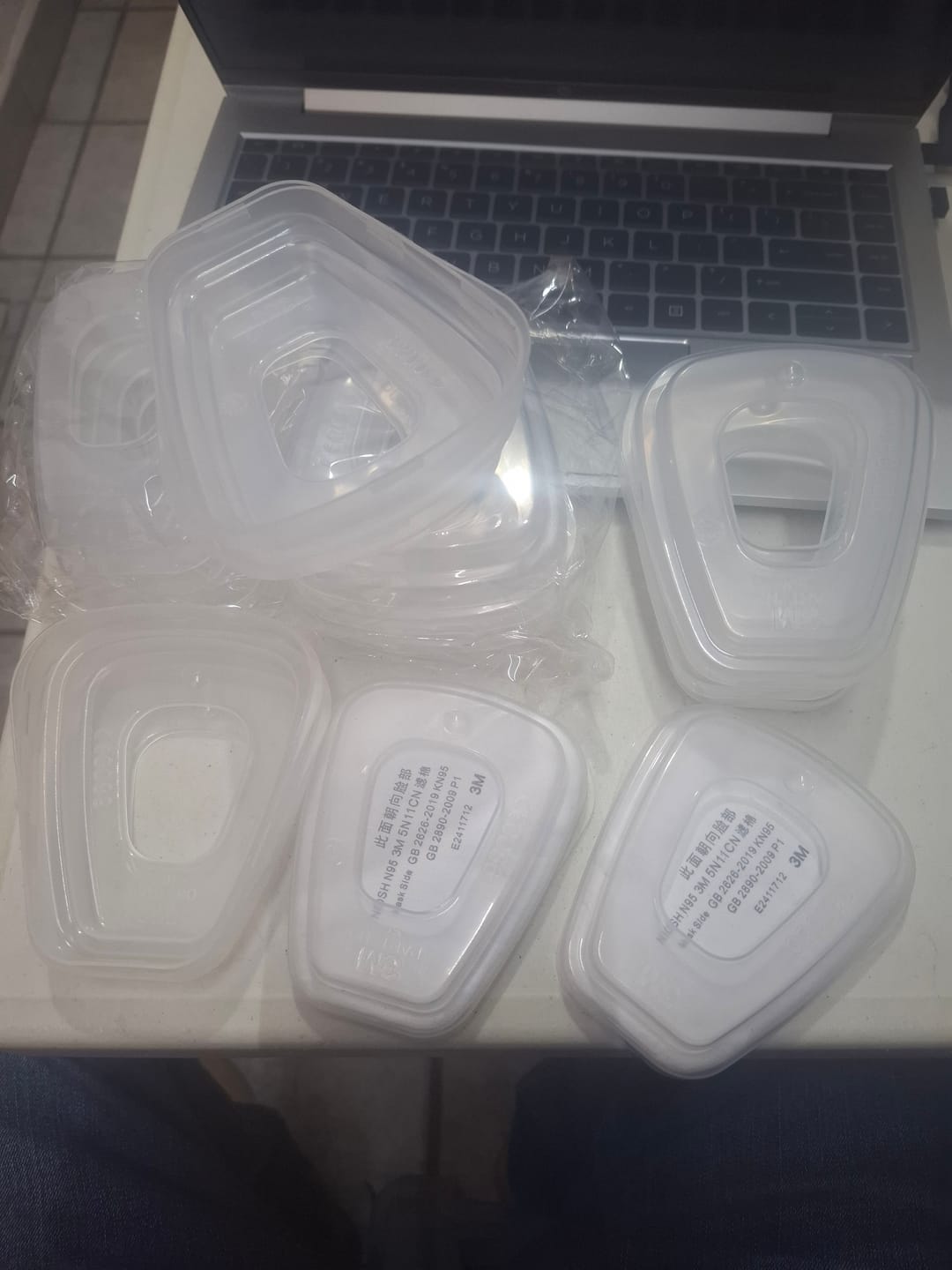 Customer photo review of 3M 501 Par de Sujetador Retenedor para filtros 70070190734 (2 piezas)