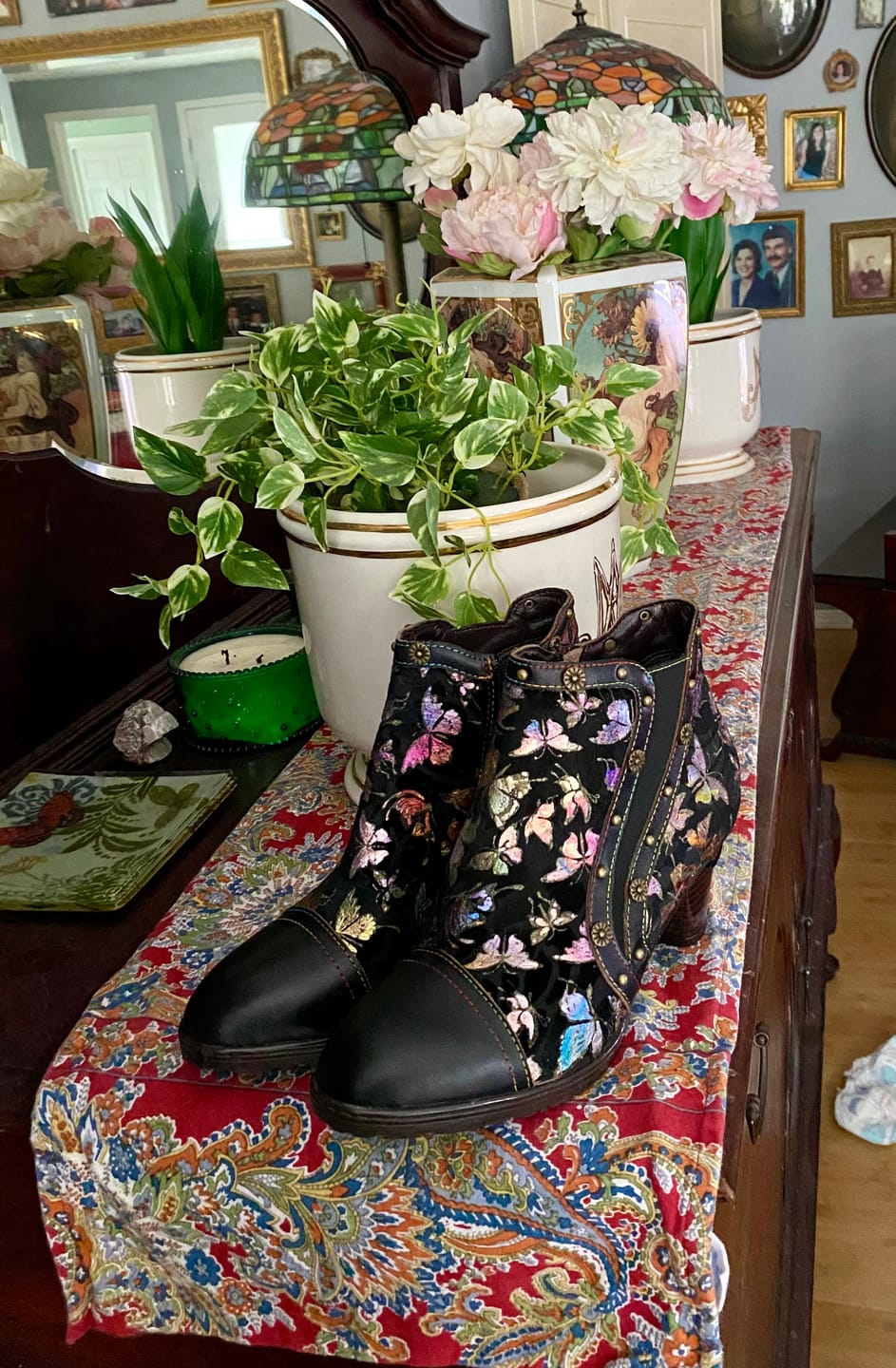 Customer photo review of Vintage Butterfly Elegance Leather Ankle Shoes