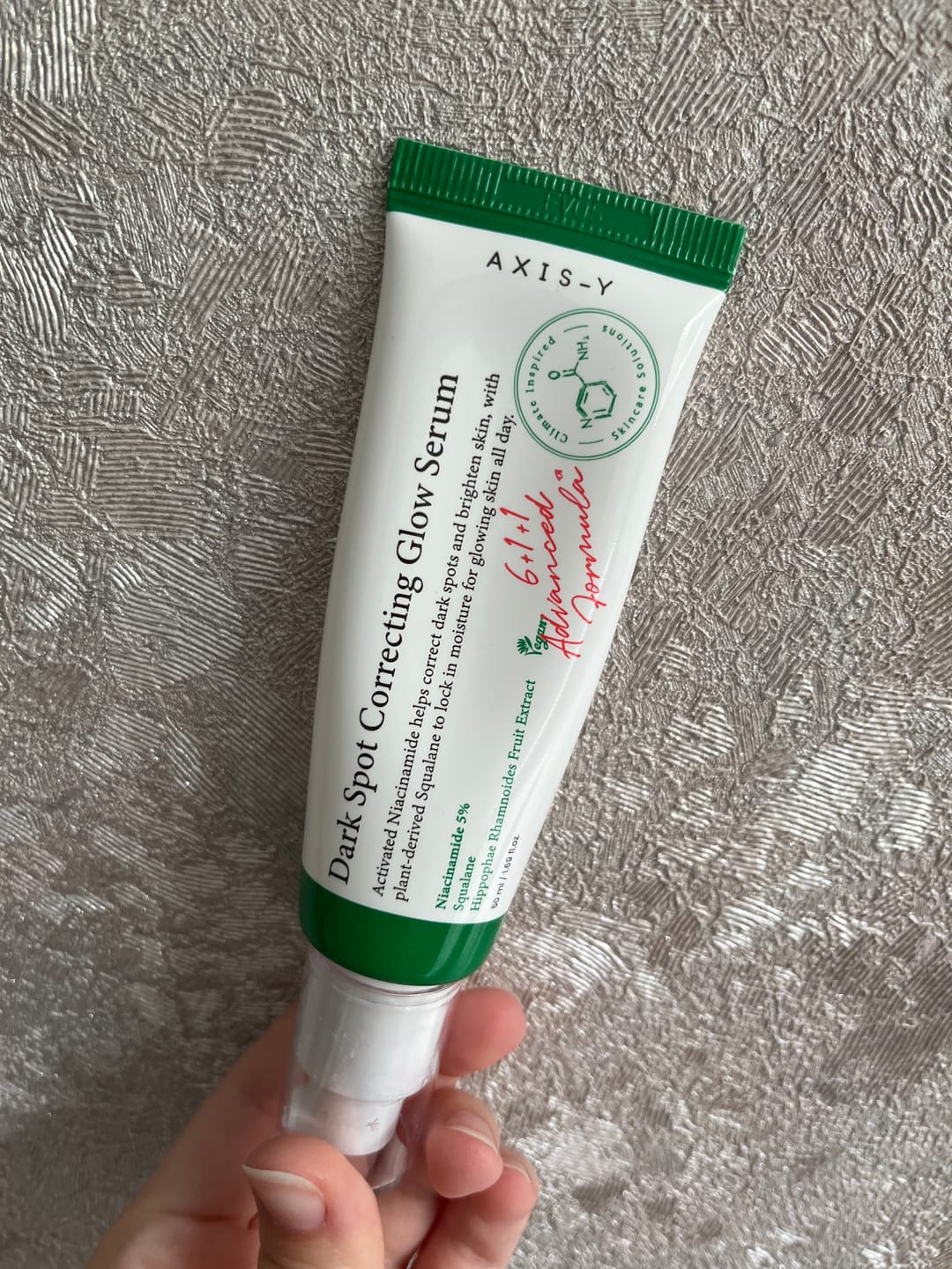 Customer photo review of Serums tumšo plankumu korekcijai AXIS-Y Dark Spot Correcting Glow Serum