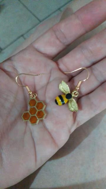Customer photo review of "Bee & Bloom" Earring Set