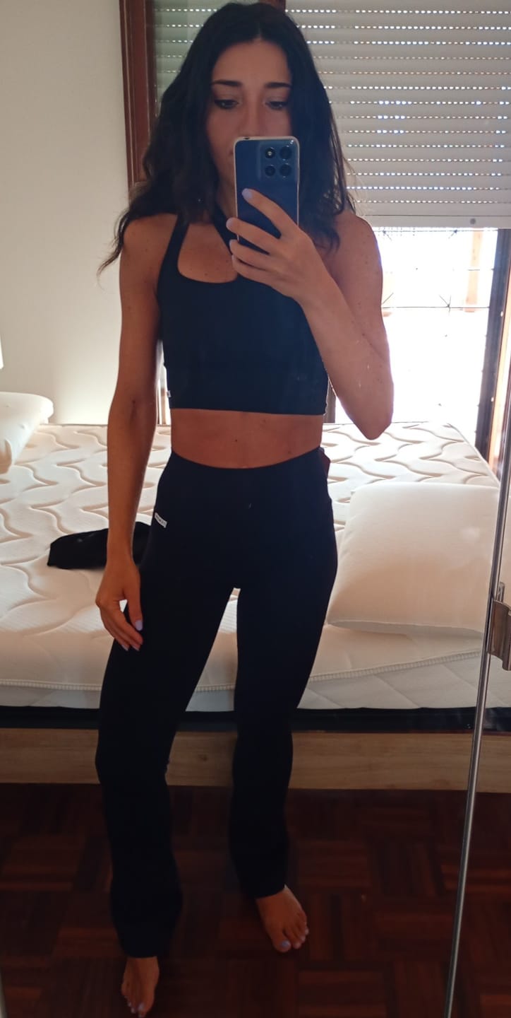 Customer photo review of Leggings a Zampa di Elefante Nero