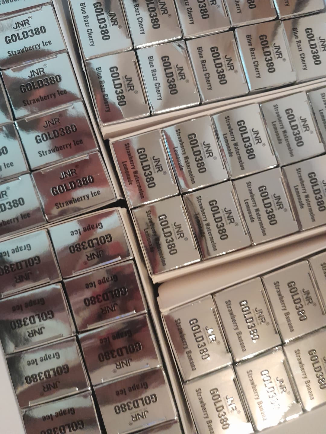 Customer photo review of JNR Gold 6000 Puffs Disposable Vape (Box of 10)