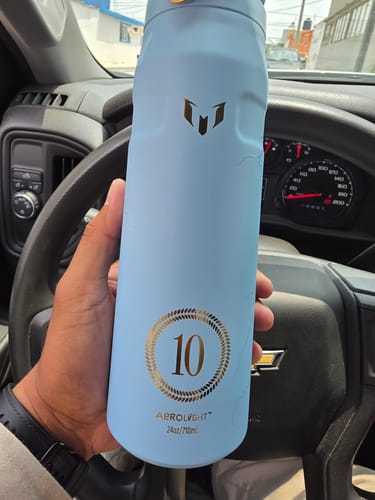 Customer photo review of Messi x Stanley 1913 IceFLow™ Flip Straw 2.0 Bottle | 709ML