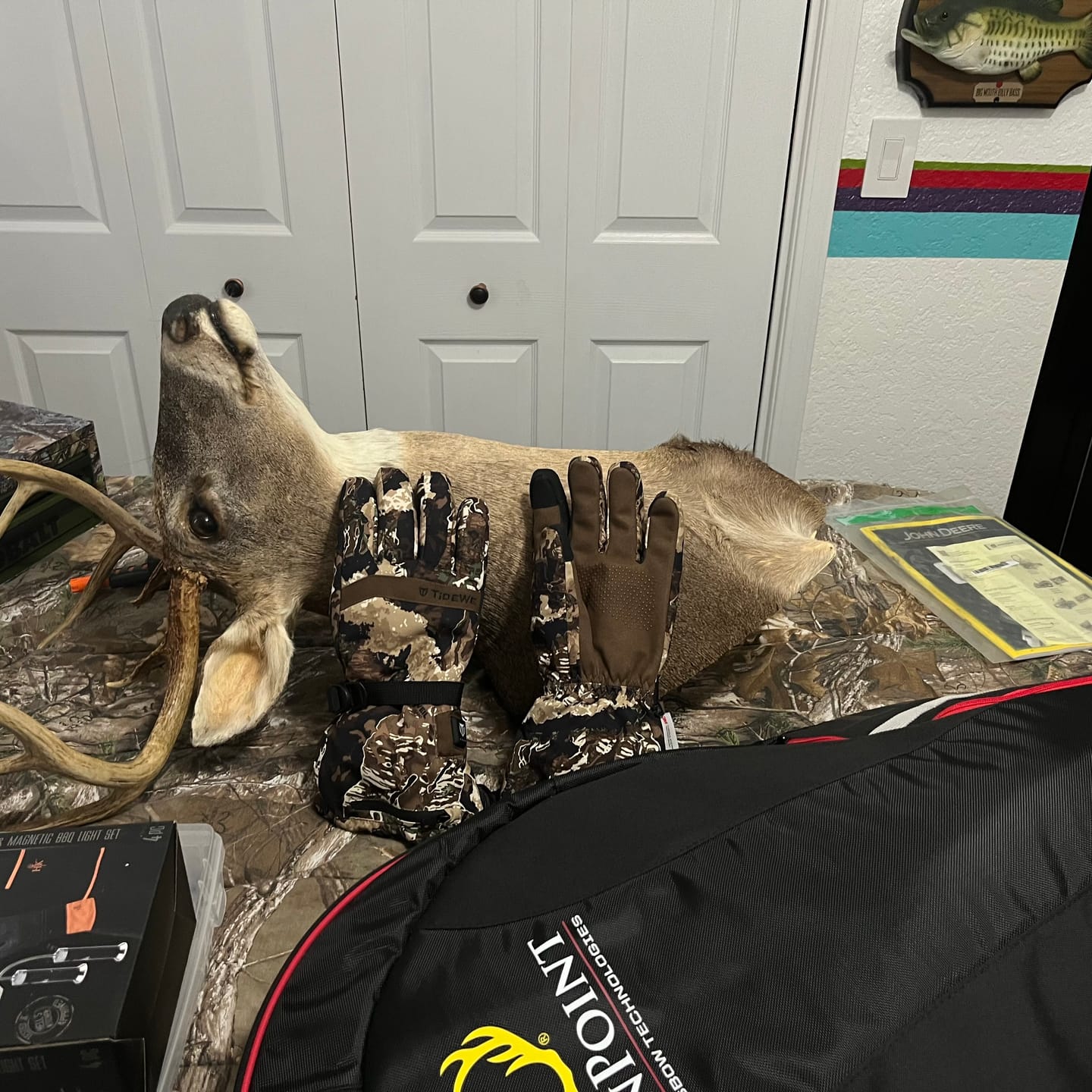 Customer photo review of Heated Insulated Hunting Gloves
