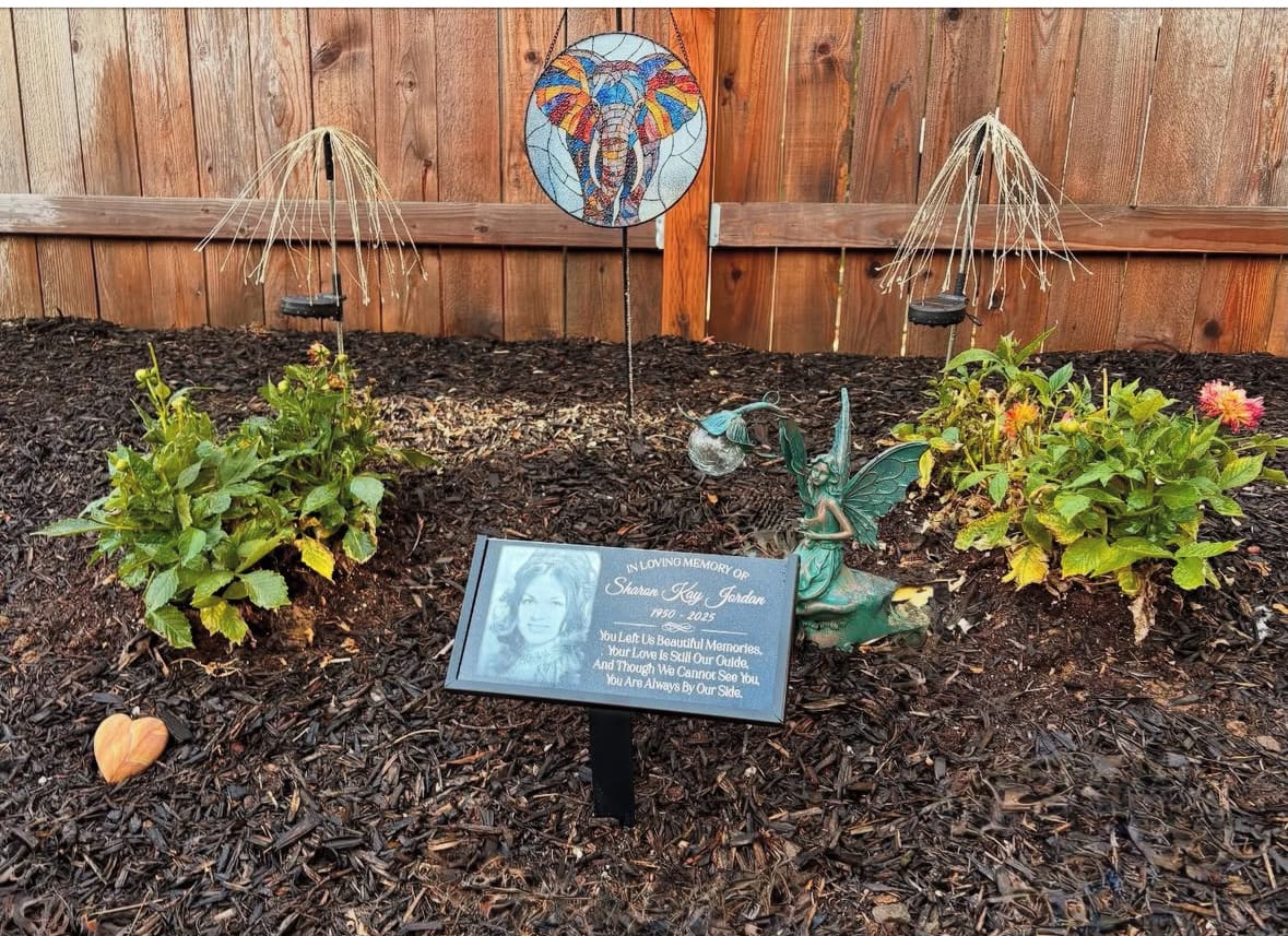 Customer photo review of Outdoor In loving memory Memorial Plaque with stake Granite Sand-carved